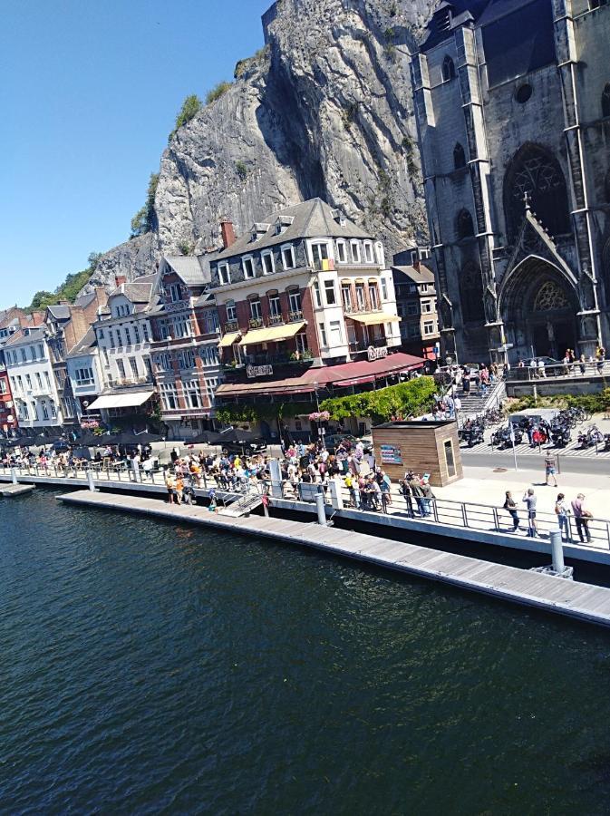 Un Studio A Louer Ds Un Endroit Calme Pres De La Ville De Dinant Dış mekan fotoğraf